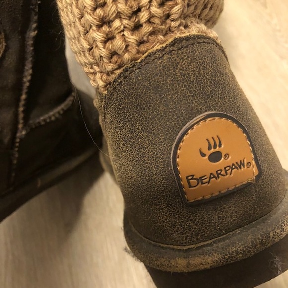 BearPaw boots size 9 perfect for winter, snow and skiing - Picture 3 of 7
